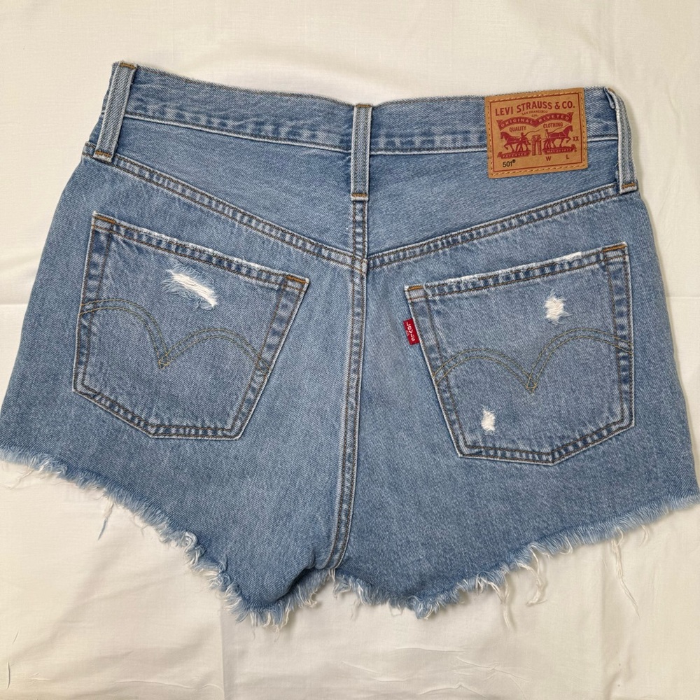 Levi's 501 Distressed Denim Shorts High Rise Button Fly Size 28 - Picture 2 of 9